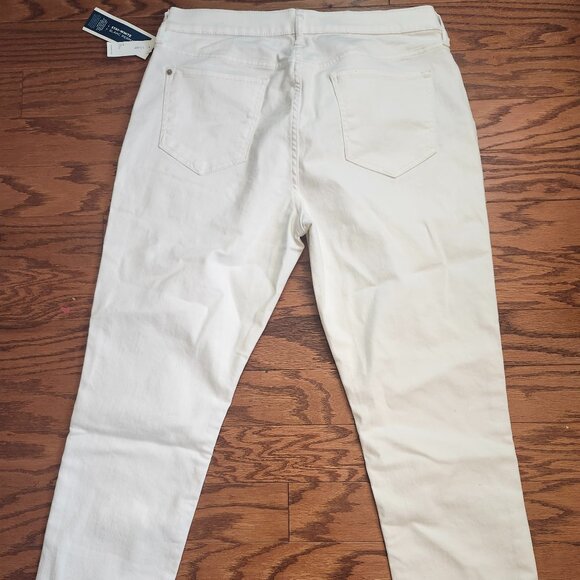 Old Navy Size 14 Tall Boyfriend Straight DROIT Cotton Blend Jeans White NWT - Picture 14 of 14